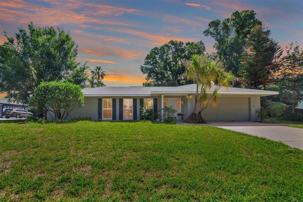 136 LAKE MARIAM ROAD SE, WINTER HAVEN, FL 33884