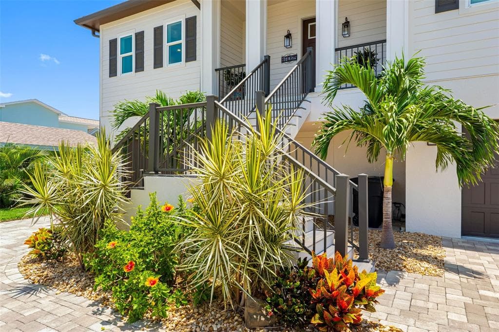 16025 REDINGTON DRIVE, REDINGTON BEACH, FL 33708 — zdjęcie 2