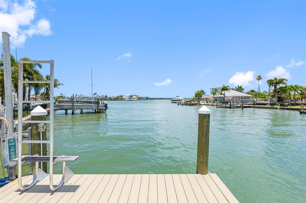16025 REDINGTON DRIVE, REDINGTON BEACH, FL 33708 — zdjęcie 5