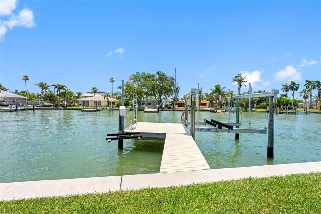 16025 REDINGTON DRIVE, REDINGTON BEACH, FL 33708 — zdjęcie 4
