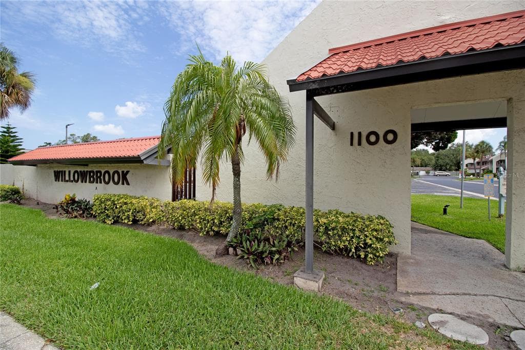 1100 E BAY DRIVE # 104, LARGO, FL 33770 — zdjęcie 4