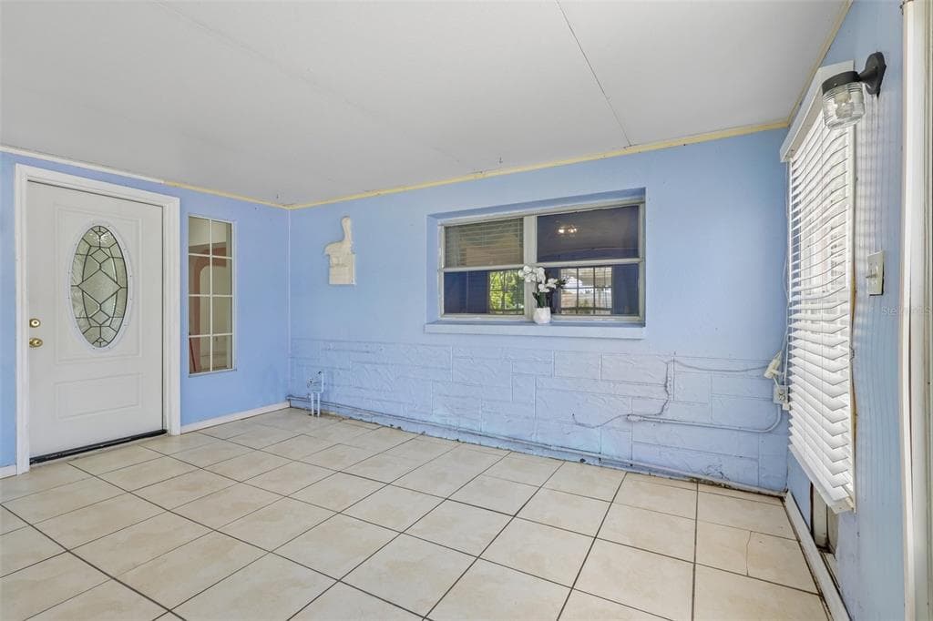 9680 PARK LAKE DRIVE N, PINELLAS PARK, FL 33782 — zdjęcie 3