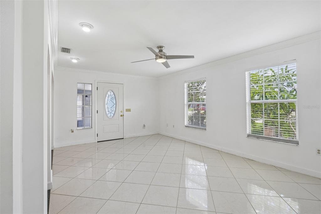 9680 PARK LAKE DRIVE N, PINELLAS PARK, FL 33782 — zdjęcie 5