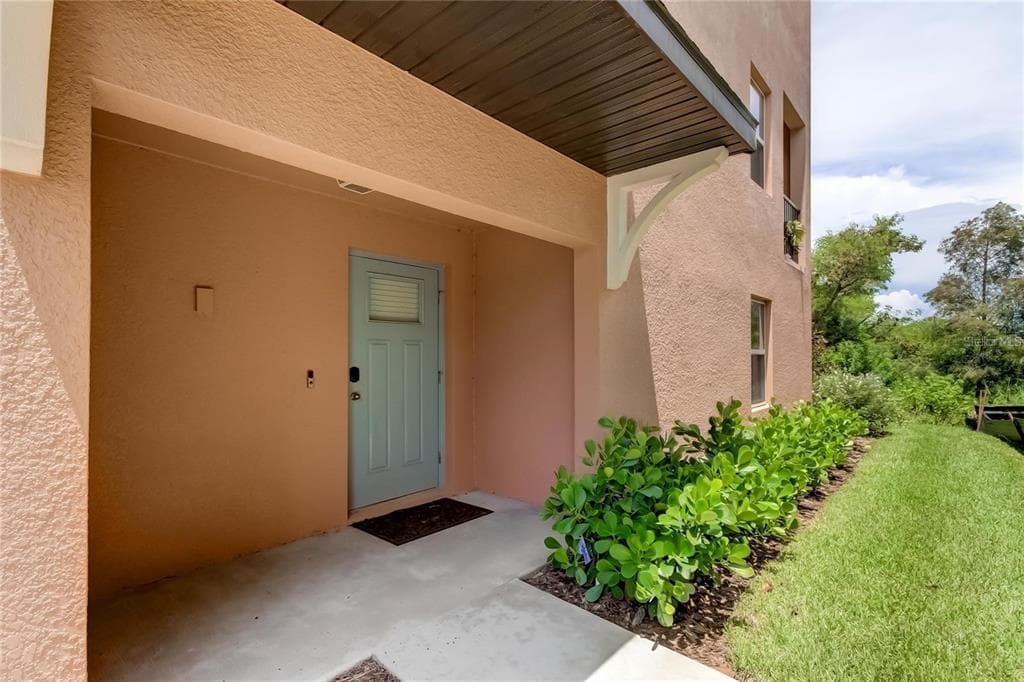 4626 WILLET COOPER COURT, TAMPA, FL 33619 — zdjęcie 2