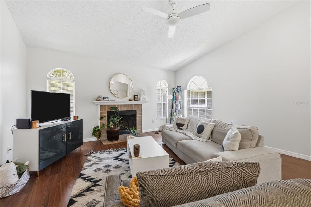 11844 SKYLAKE PLACE, TAMPA, FL 33617 — zdjęcie 5
