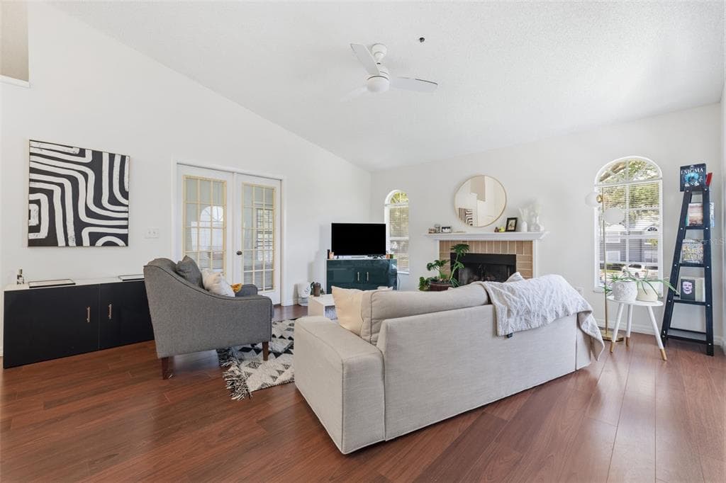 11844 SKYLAKE PLACE, TAMPA, FL 33617 — zdjęcie 4