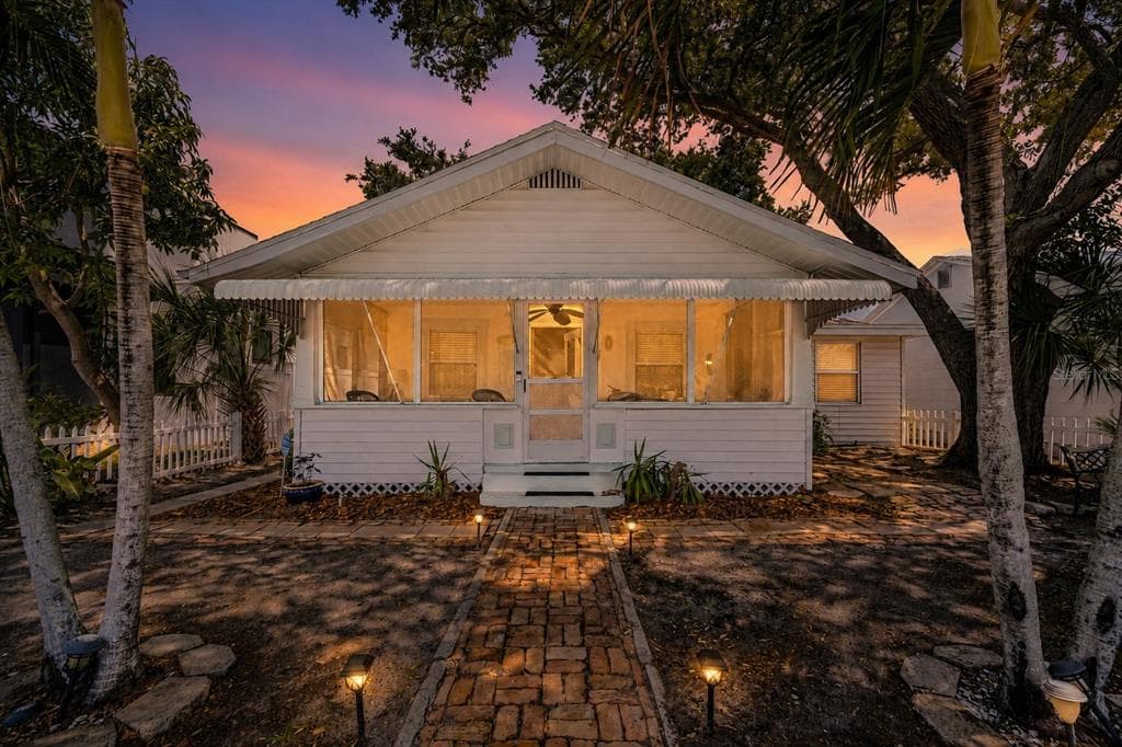 3829 2ND AVENUE N, ST PETERSBURG, FL 33713