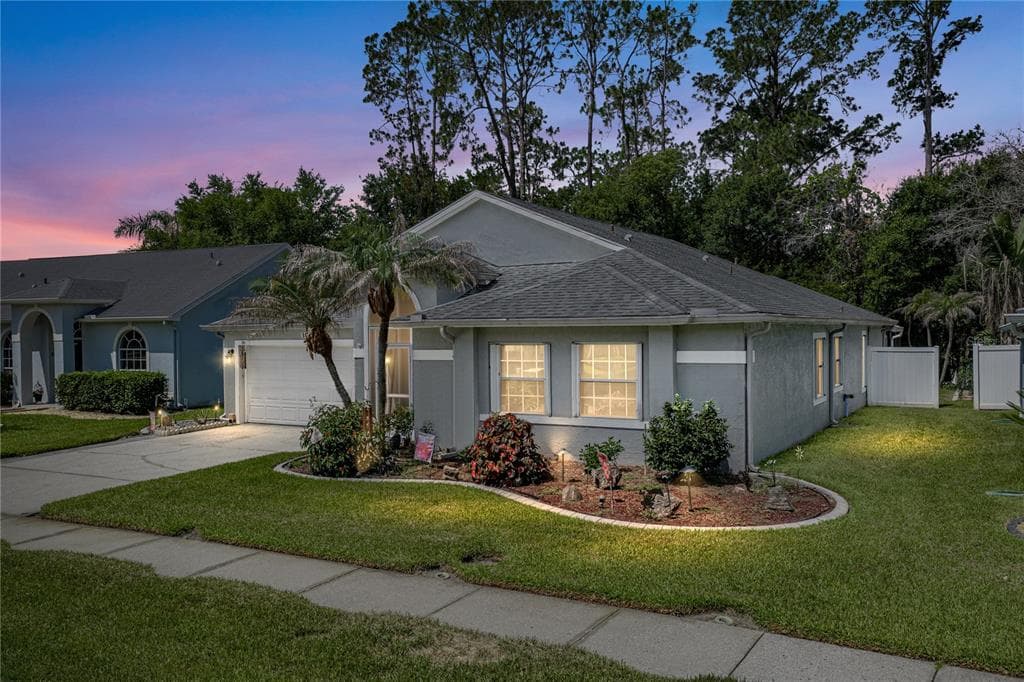 5137 NEW BRITTANY LANE, ZEPHYRHILLS, FL 33541