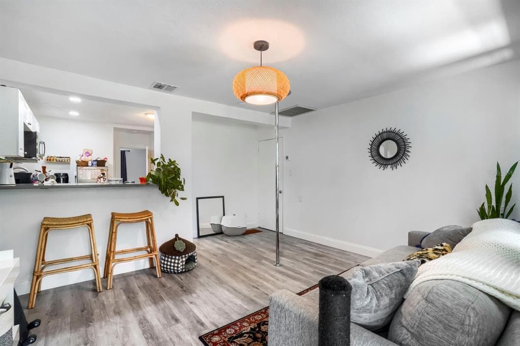 940 25TH STREET N, ST PETERSBURG, FL 33713 — zdjęcie 3