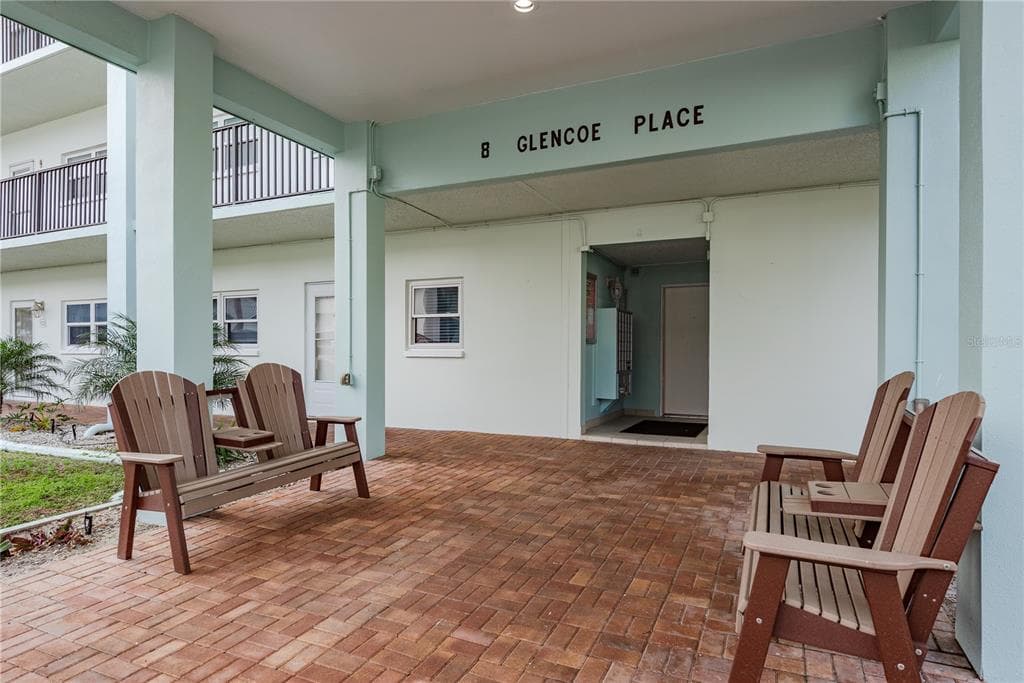 8 GLENCOE PLACE # 104, DUNEDIN, FL 34698 — zdjęcie 2