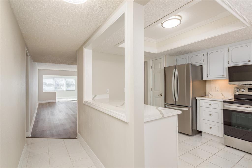 8 GLENCOE PLACE # 104, DUNEDIN, FL 34698 — zdjęcie 4