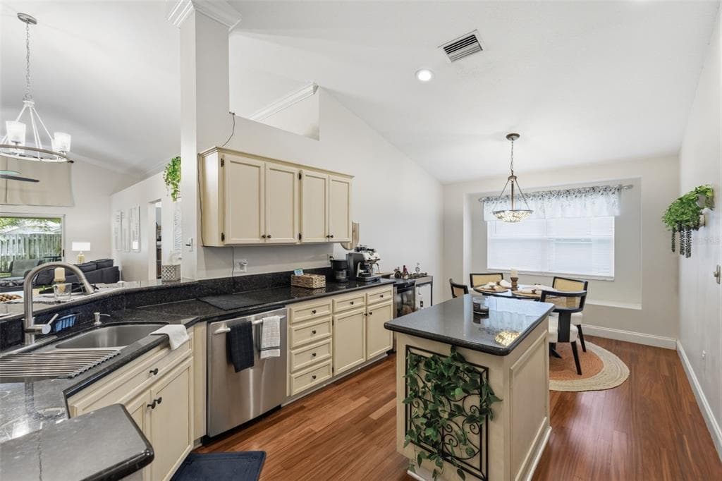 12329 GLENFIELD AVENUE, TAMPA, FL 33626 — zdjęcie 5