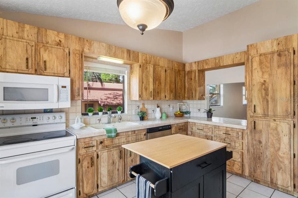 8550 SHADBLOW CT # #6, PORT RICHEY, FL 34668 — zdjęcie 3
