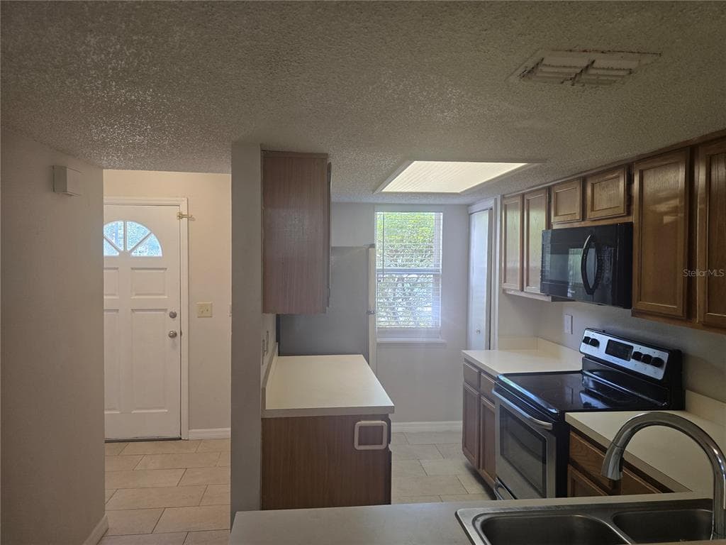 8713 LIBERTY PLACE, TAMPA, FL 33615 — zdjęcie 5
