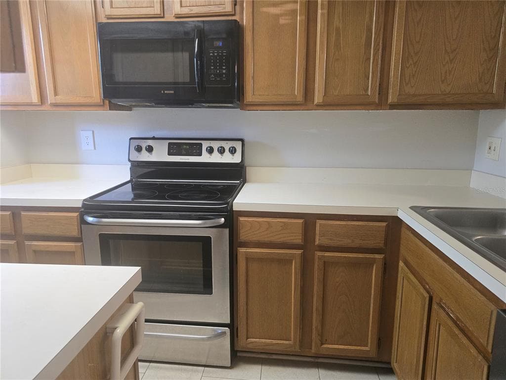 8713 LIBERTY PLACE, TAMPA, FL 33615 — zdjęcie 4