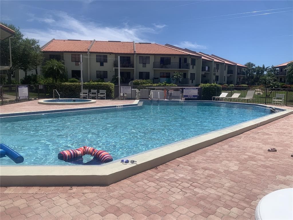 1515 PINELLAS BAYWAY S # 34, ST PETERSBURG, FL 33715 — zdjęcie 4