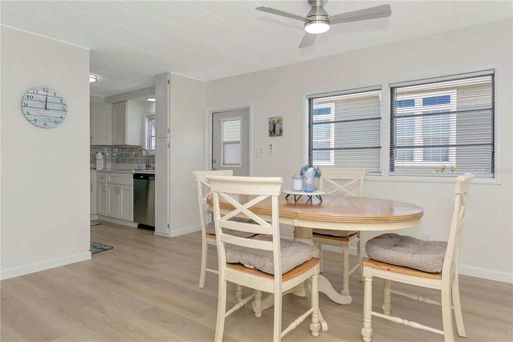 115 WHITE OAK WAY, SARASOTA, FL 34237 — zdjęcie 3