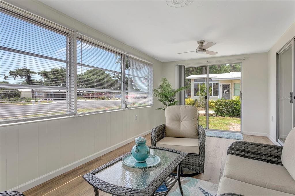 115 WHITE OAK WAY, SARASOTA, FL 34237 — zdjęcie 5