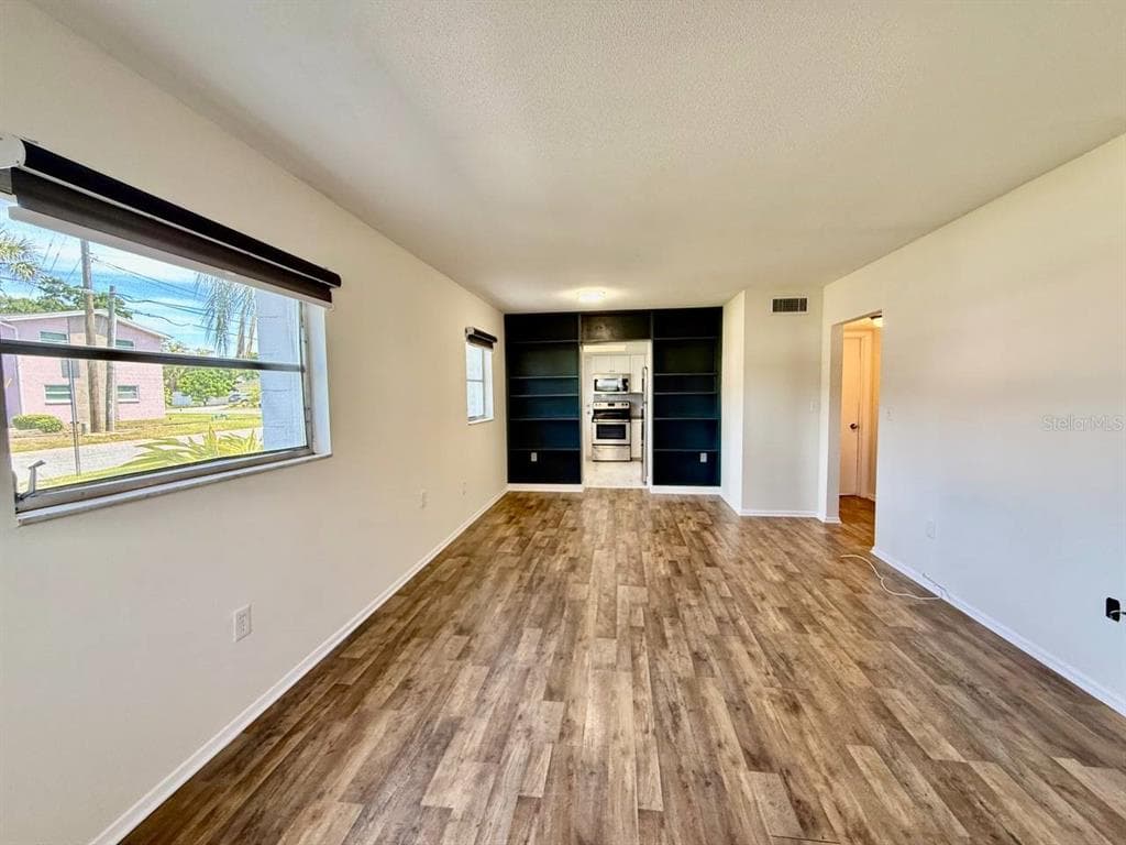 3460 32ND AVENUE N # 101, ST PETERSBURG, FL 33713 — zdjęcie 2