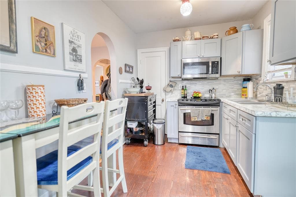 735 26TH AVENUE S, ST PETERSBURG, FL 33705 — zdjęcie 3