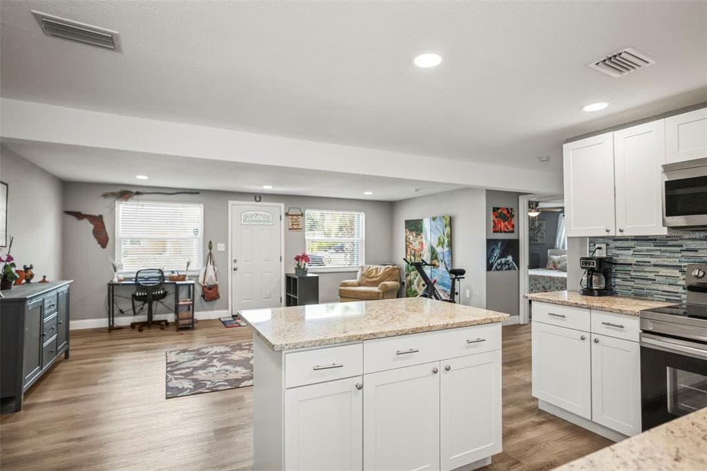 4704 KOALA DRIVE, HOLIDAY, FL 34690 — zdjęcie 4