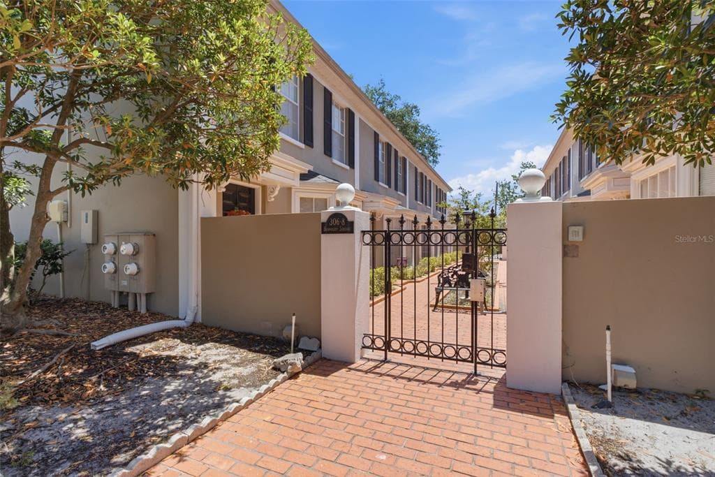 308 S BUNGALOW PARK AVENUE # D, TAMPA, FL 33609 — zdjęcie 2