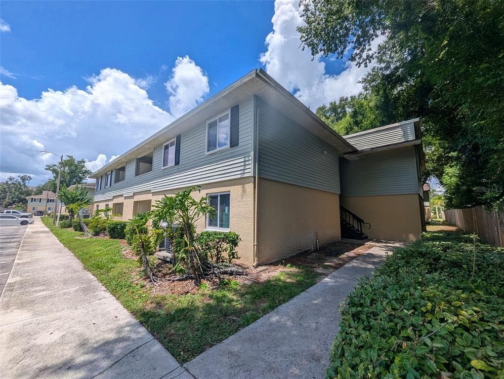 228 THORN TREE PLACE # 228, BRANDON, FL 33510