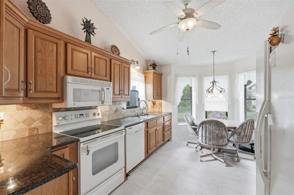 3254 LORI LANE, NEW PORT RICHEY, FL 34655 — zdjęcie 2