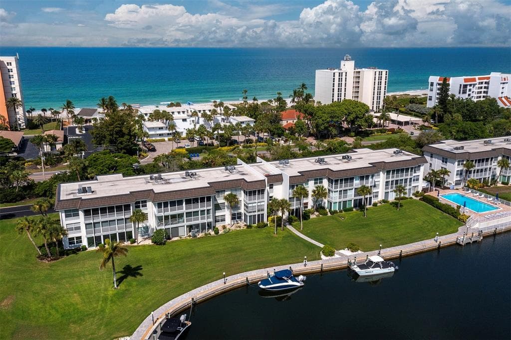 4350 CHATHAM DRIVE # 105, LONGBOAT KEY, FL 34228