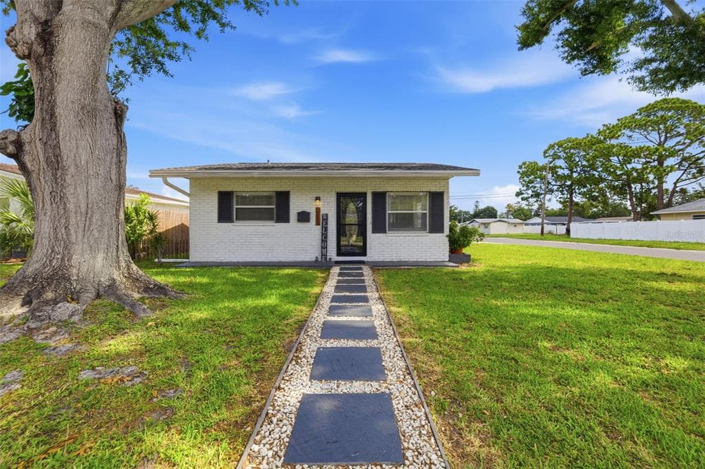 801 89TH AVENUE N, ST PETERSBURG, FL 33702 — zdjęcie 2