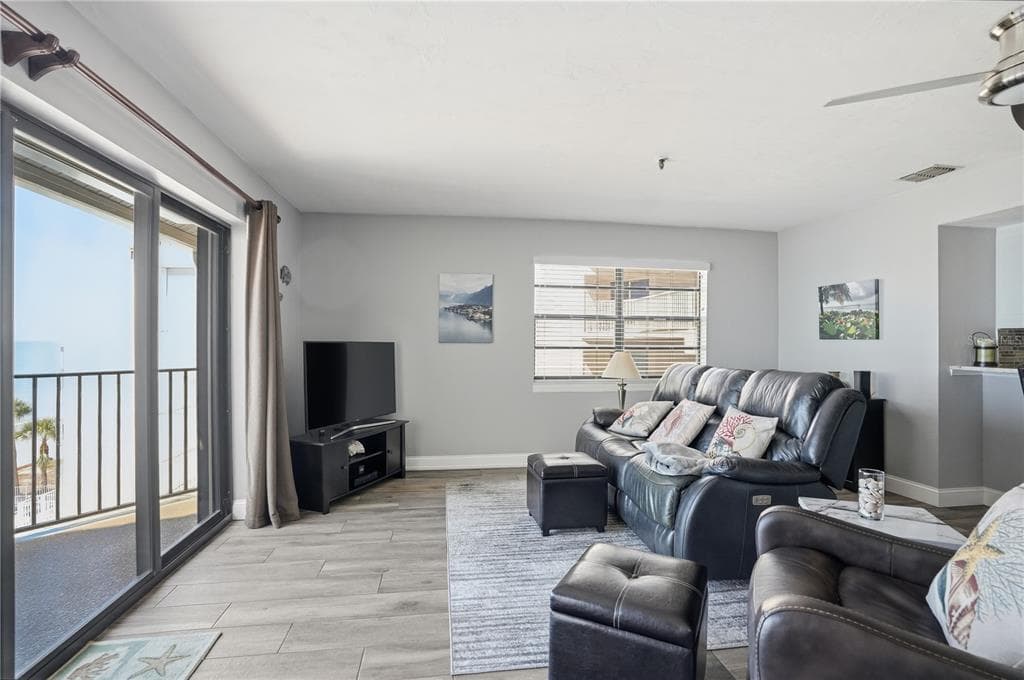 16330 GULF BOULEVARD # 306, REDINGTON BEACH, FL 33708 — zdjęcie 5