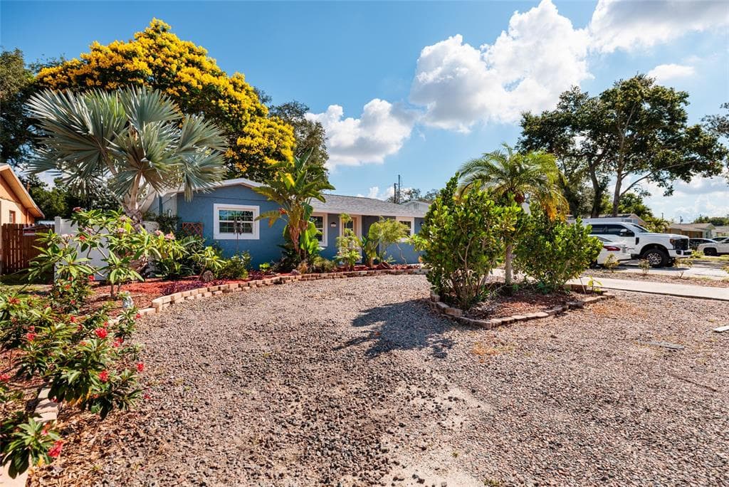 6275 51ST AVENUE N, ST PETERSBURG, FL 33709 — zdjęcie 4