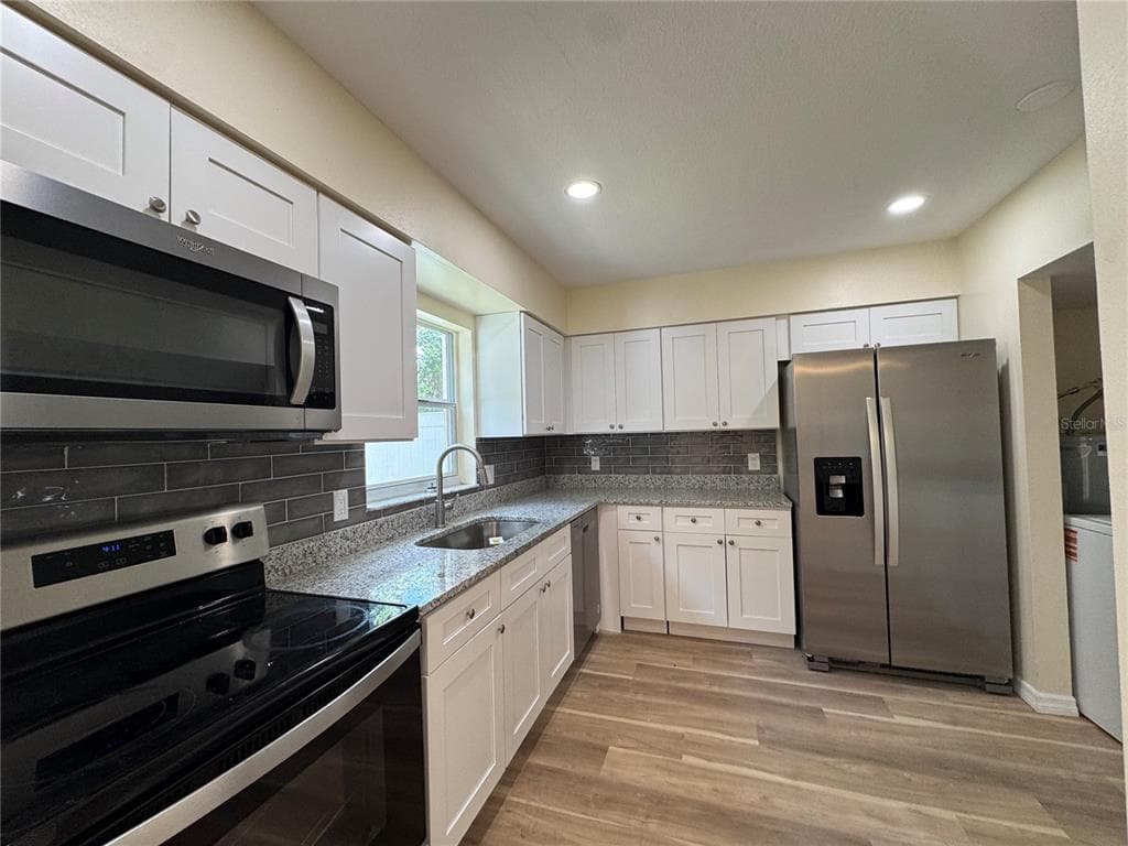 665 W JUNIATA STREET, CLERMONT, FL 34711 — zdjęcie 3