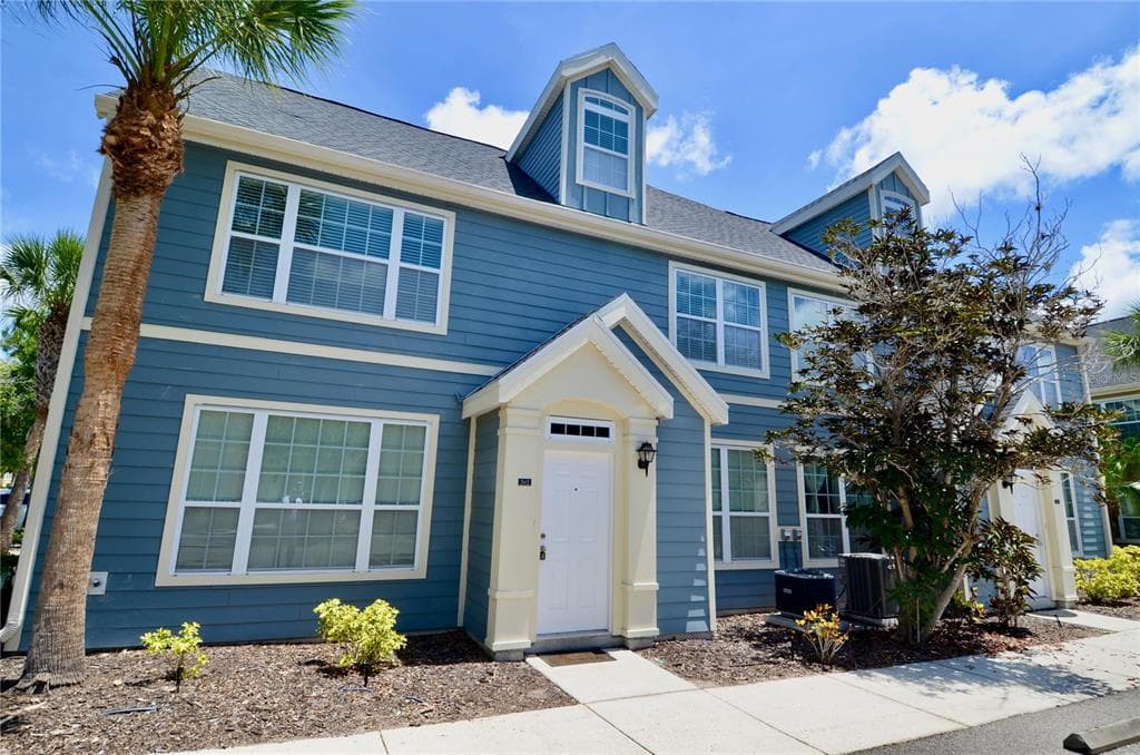 5621 BIDWELL PARKWAY # 202, SARASOTA, FL 34233