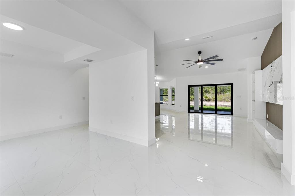 2702 50TH STREET SW, LEHIGH ACRES, FL 33976 — zdjęcie 3