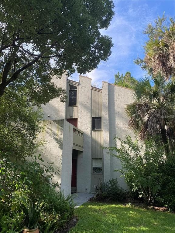 200 FAIRWAY DRIVE # 200, LONGWOOD, FL 32779