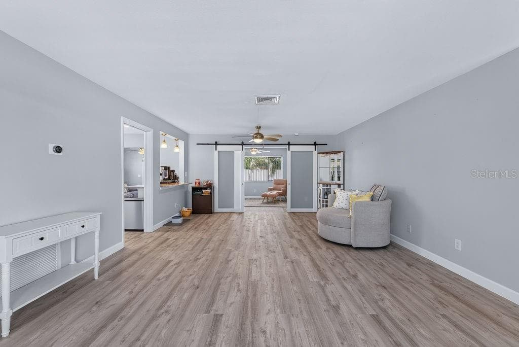 2159 GREENBRIAR BOULEVARD, CLEARWATER, FL 33763 — zdjęcie 4