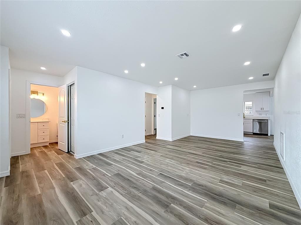 8454 AUSTIN N, PINELLAS PARK, FL 33781 — zdjęcie 4