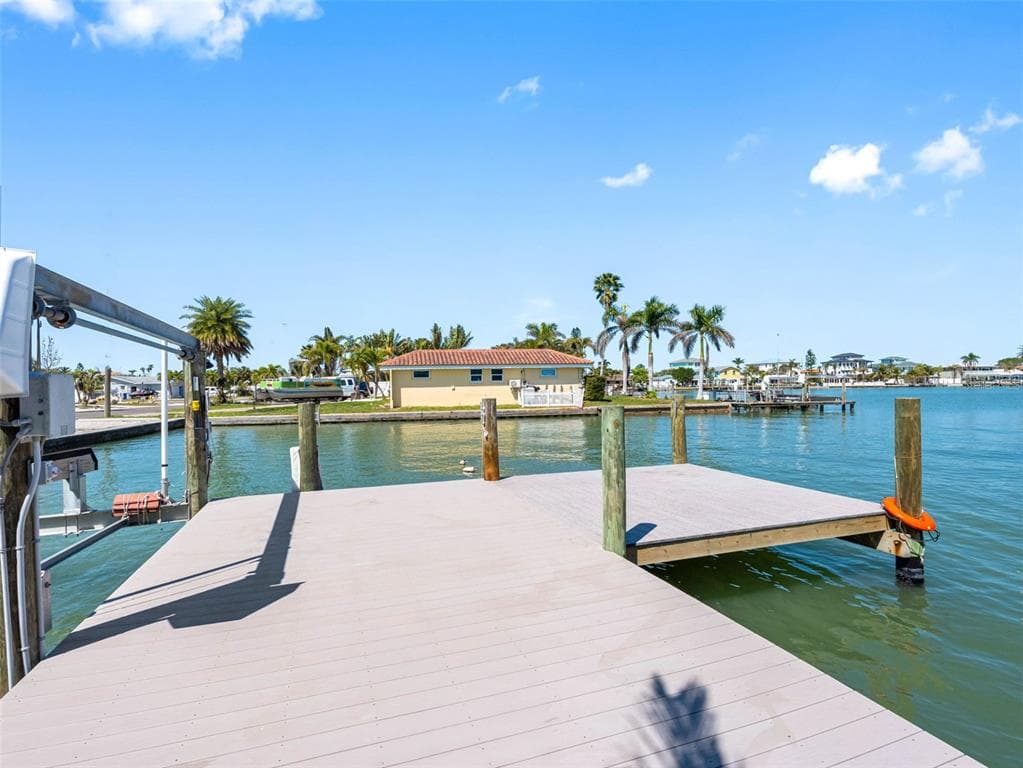 562 JOHNS PASS AVENUE, MADEIRA BEACH, FL 33708 — zdjęcie 5