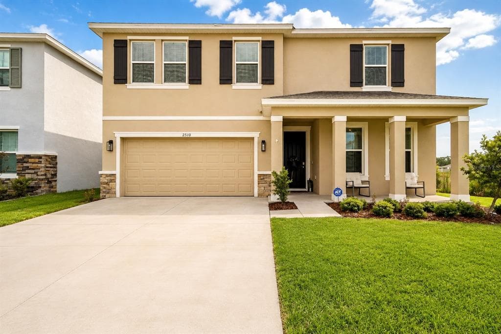 2510 WARREN ACRES BOULEVARD, WESLEY CHAPEL, FL 33543