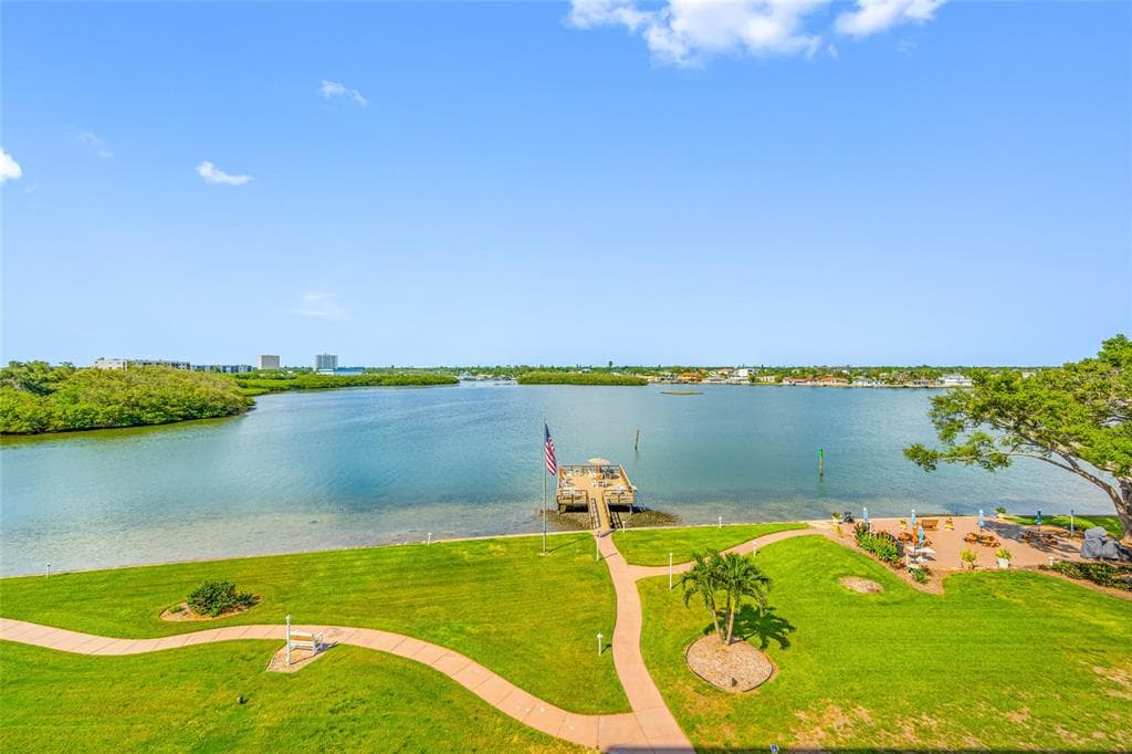 1847 SHORE DRIVE S # 509, ST PETERSBURG, FL 33707 — zdjęcie 2