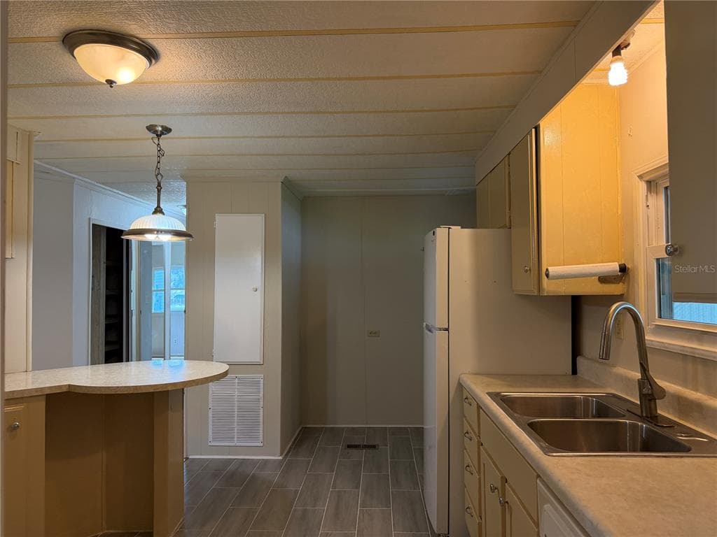 925 BEECHWOOD AVENUE, LADY LAKE, FL 32159 — zdjęcie 4