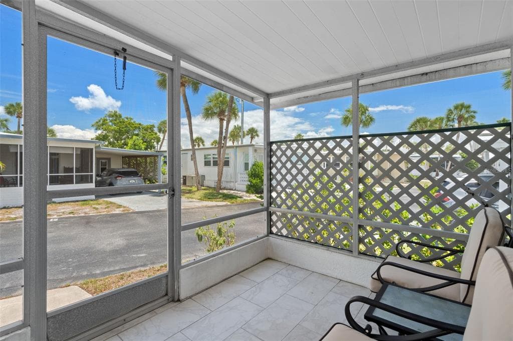 4851 W GANDY BOULEVARD # B9L36, TAMPA, FL 33611 — zdjęcie 3
