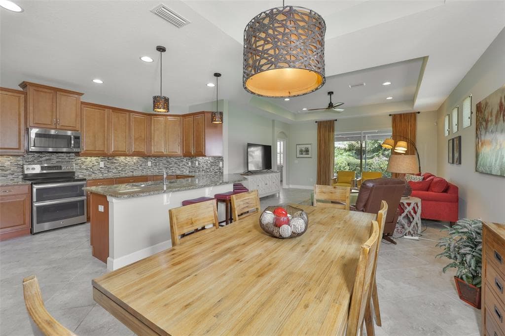 803 CHIPPER DRIVE, SUN CITY CENTER, FL 33573 — zdjęcie 5