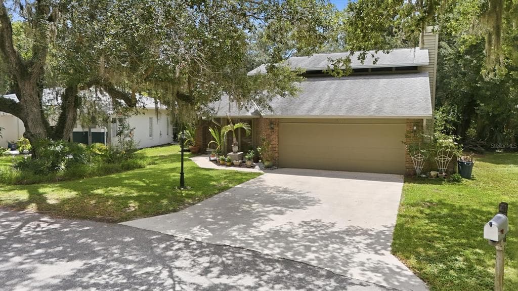 1063 GREYSTONE LANE, SARASOTA, FL 34232