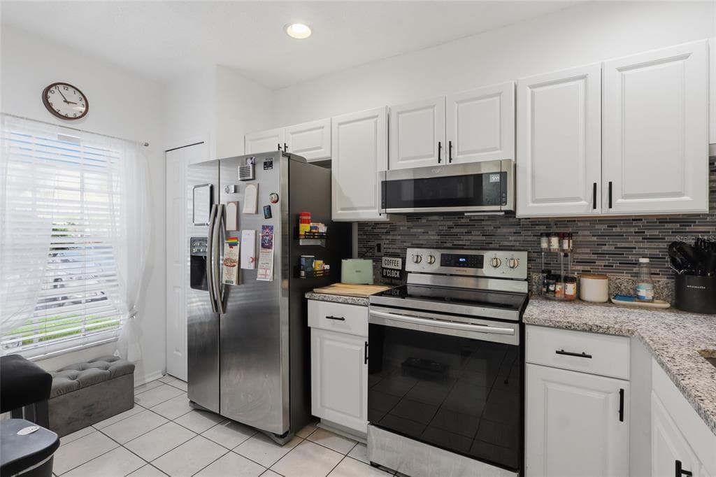 30029 GRANDA HILLS COURT, WESLEY CHAPEL, FL 33543 — zdjęcie 3