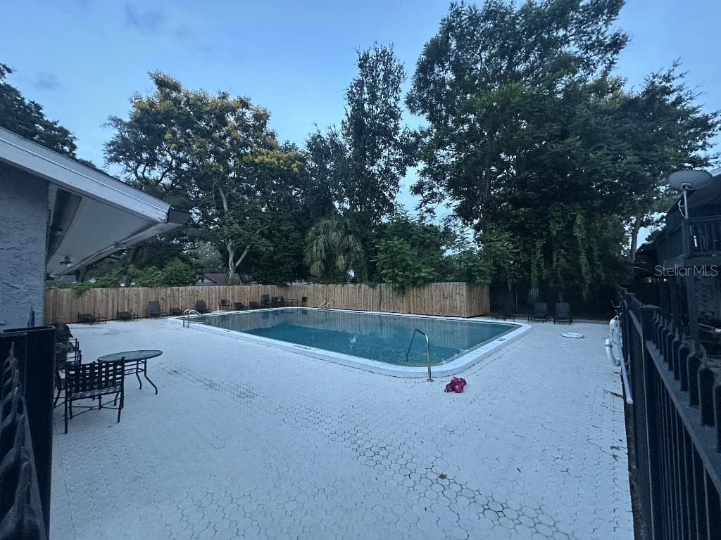 12406 HIBISCUS OAK PLACE # 202, TAMPA, FL 33612 — zdjęcie 3