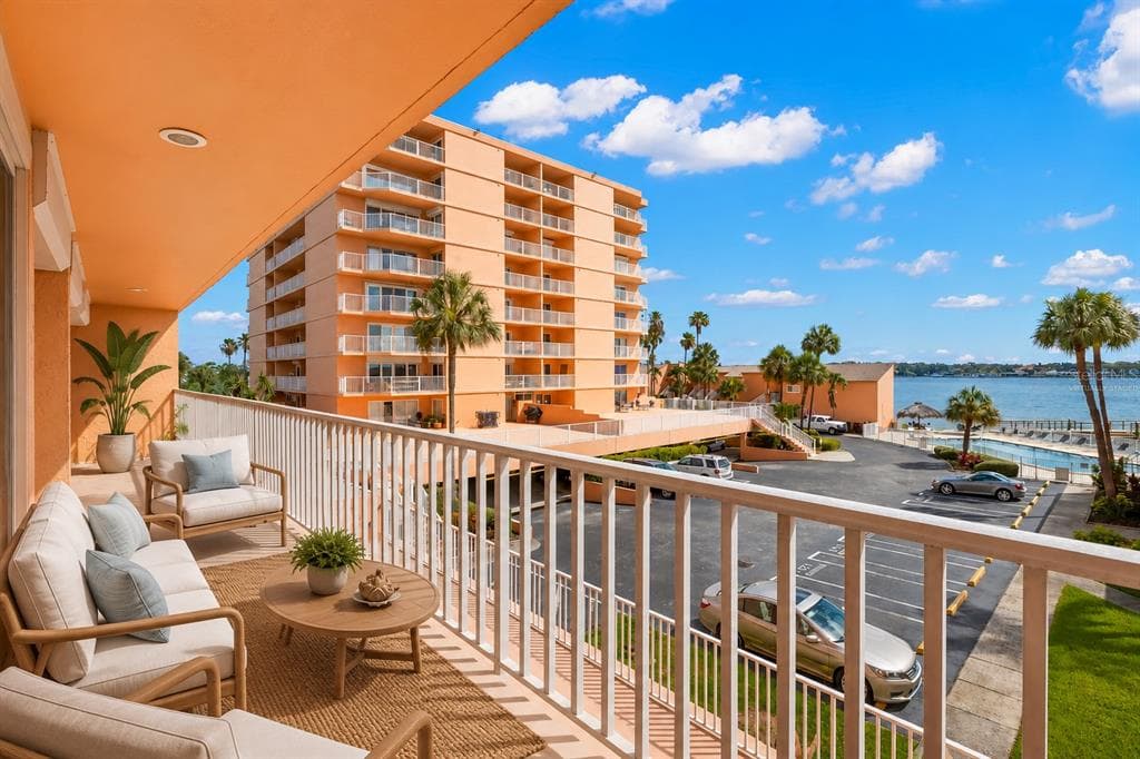 7432 SUNSHINE SKYWAY LANE S # 302, ST PETERSBURG, FL 33711 — zdjęcie 5