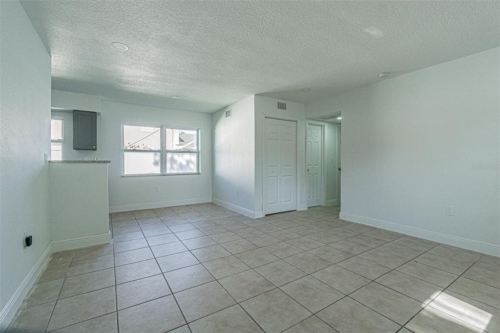 558 CLEARWATER LARGO ROAD N # 1, LARGO, FL 33770 — zdjęcie 2