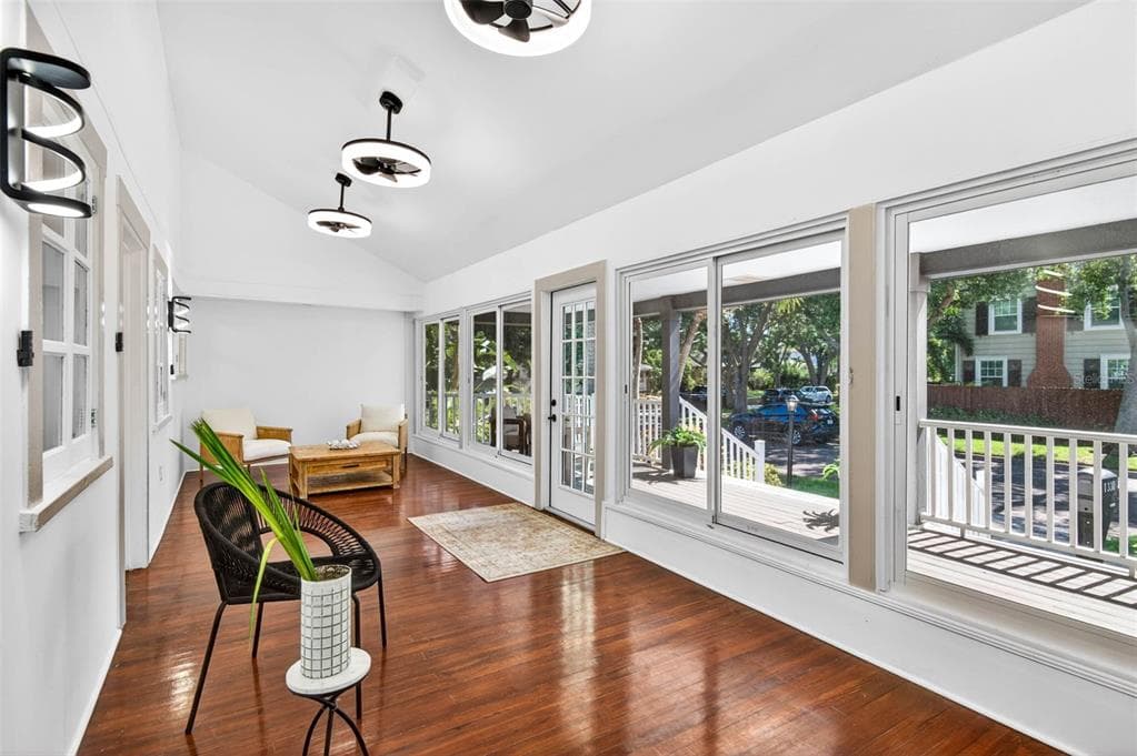 1330 CHERRY STREET NE, ST PETERSBURG, FL 33701 — zdjęcie 5